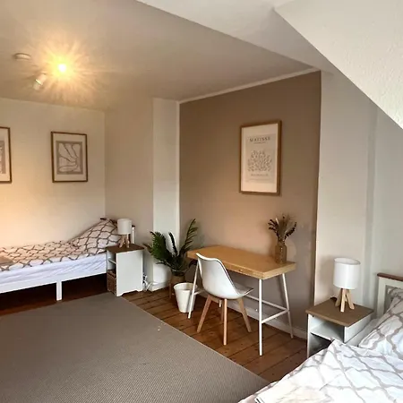 Bege Workhub Retreat